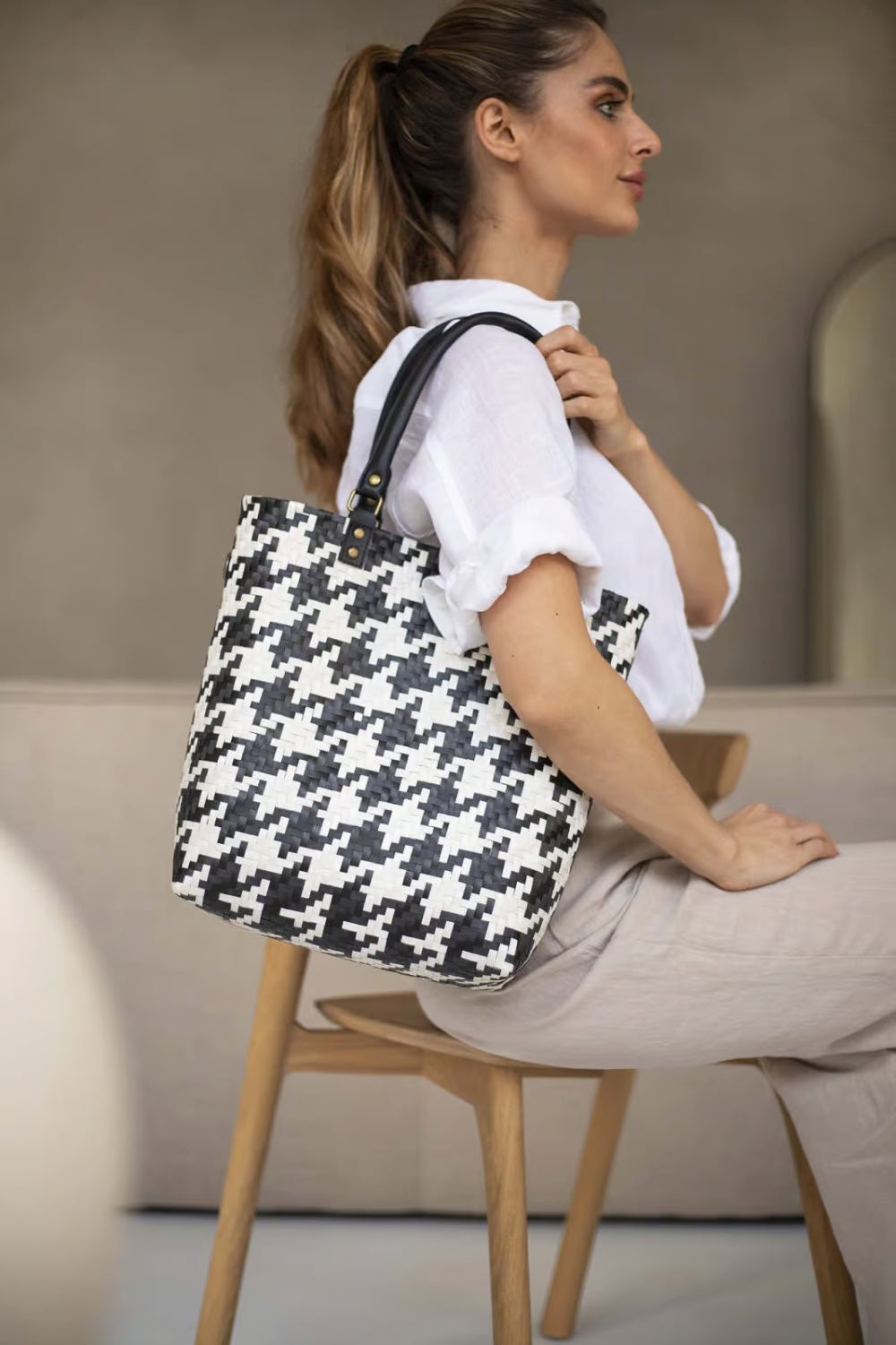 Handed By Shopper Mayfair Black / Champagne (XS)