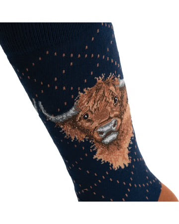 Hochland Kuh Männersocken von Wrendale Designs