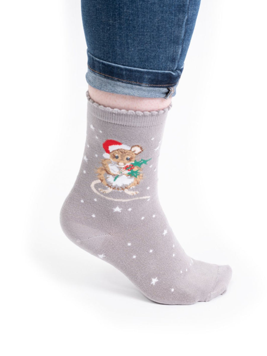 Weihnachtliche Maus Socken von Wrendale Designs